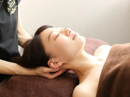 【3/11(水)限定】美脚&肩こりスッキリ!ドライヘッド&アロマリンパデトックスマッサージ