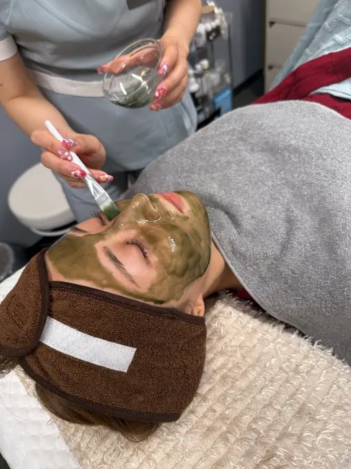 【都度払い】韓国風肌管理[毛穴の開き・肌のくすみや乾燥にお悩みの方]毛穴洗浄+ハーブピーリング+ヒト幹導入