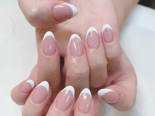 12月23日限定🌟【オフあり】HAND💅🏻王道フレンチ（ベース色追加1100円+）🤍笹塚/ケア込/パラジェル