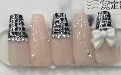 【1月20日19:30​〜​】🎀ハンドジェルネイル🎀ワンホン定額デザイン(オフ無し長さ出し無し)