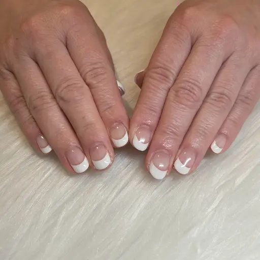 【自店・他店オフ無料】フレンチ🫧甘皮ケア込み