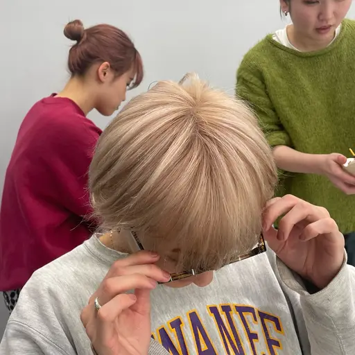 12月限定🌈透明感ブリーチカラー➕プレミアムケアトリートメント🫧➕カット