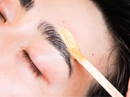眉ワックス脱毛