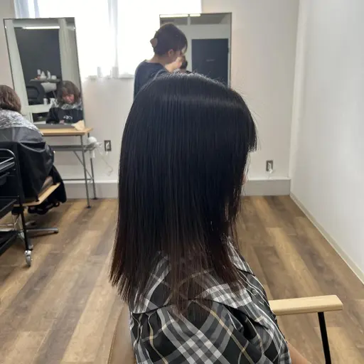 《女性限定》縮毛矯正のみ、カット不可¥3300