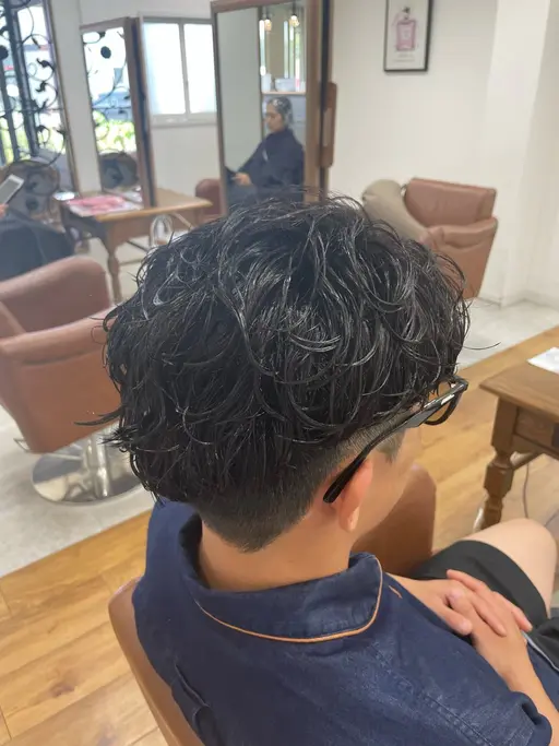 メンズカット＋ケアパーマ＋（パーマの種類により料金異なります）。