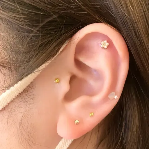 耳ツボジュエリー10粒💎ネイルとセットで¥3,000