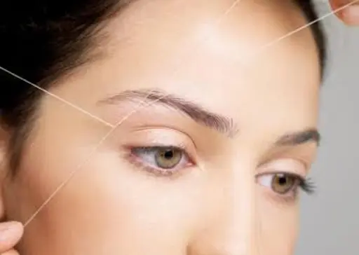 人気メニュー🌟美眉スタイリング✨アイブロウスレッディング（糸脱毛）男性からも人気！👀