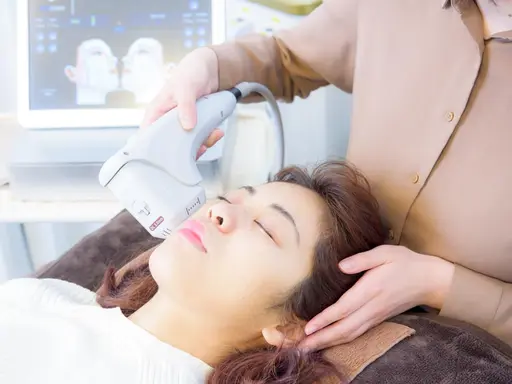 【2月20、27日、3月6、13日】サロン撮影モデル「顔脱毛orVIO脱毛or光フェイシャルor韓国美容プレゼント」