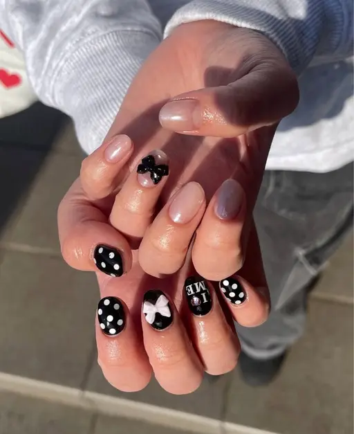 【初回限定他店ジェルオフあり無料】持ち込みデザイン⚠️ 事前にチャットにて希望デザイン画像を送っていただき確認必要です。