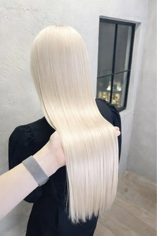 ✨🧡ミニモ学割U24🧡✨傷ませないケアブリーチ+艶カラー+髪質改善トリートメント