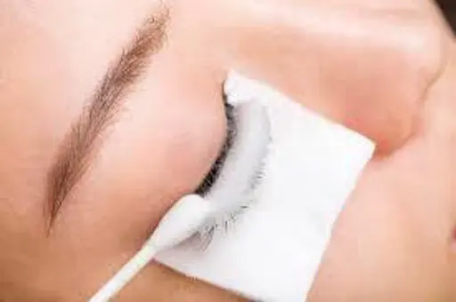 〈本日ご予約限定✨〉アイシャンプーサービス！！（どのメニューにも併用できます）ご予約時ご希望のメニューをお伝えください。