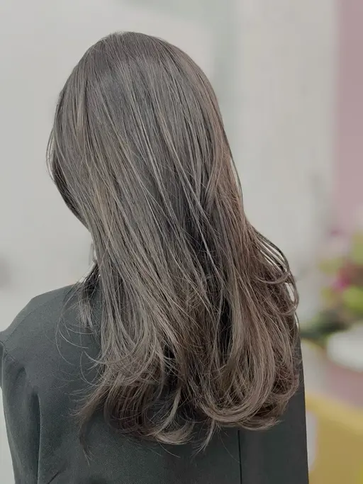 ⚠️U30限定メニュー⚠️カット✂️+ダメージレスカラー🎨+aujuaトリートメント🍀