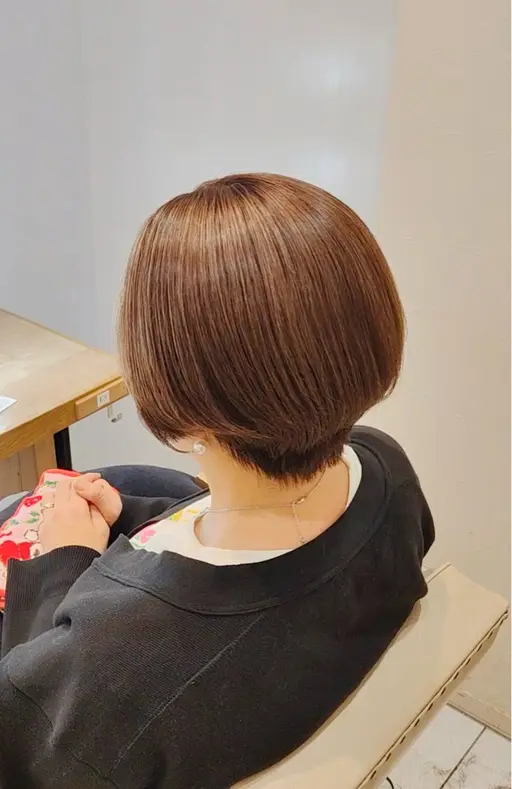 【今年ももう少し❗️年明け前限定メニュー⛄️】ショートカット➕グレーカラー➕コアミートリートメント