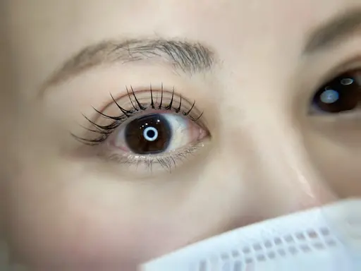 4日(土) 10時​〜​、12時30分​〜​ オフあり LEDフラットラッシュ120本👀🩷　⚠️オフなし・付け足し不可⚠️