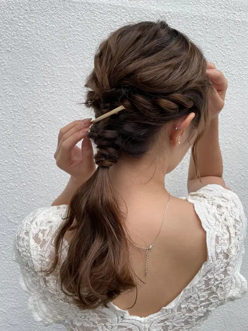 似合わせカット＋ヘッドスパ🧖＋今っぽヘアアレンジ💓アイロンでゆるふわ又は艶やかストレートヘアもOK☺️