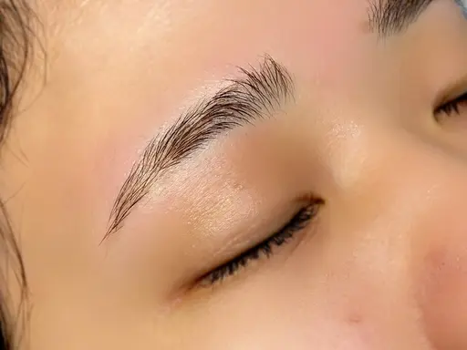 眉毛ワックス✨️間引き、カット、お化粧込み