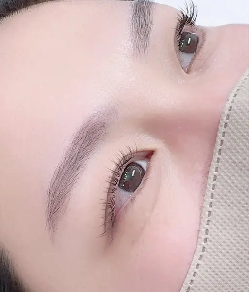 ミニモ 限定🪻オフなしカラーマツエク 100本又は120本🎀上下振り分けOK!トリートメント付き🍩