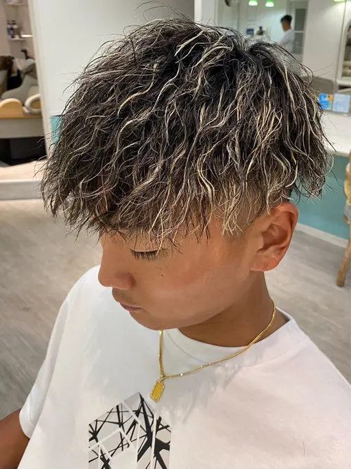 【ミニモ限定価格】カット＋ツイストorツイスパ＋トリートメントorクイックスパ（眉カット＋500）💥