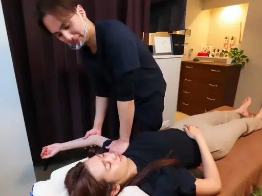 【12/29まで限定】小顔矯正+全身矯正 50分 7,900→5,980