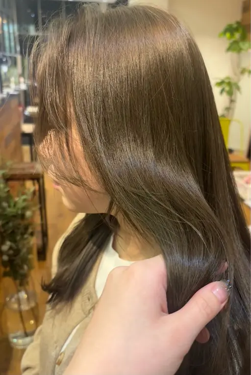 🪄透明感カラー＋オージュアトリートメント（ロング550円）