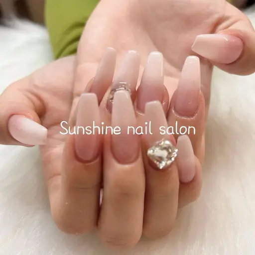 大人気💗ベービーブーマーネイル💅ジェルオフ無料、長さだしオフor他店ジェルオフ追加1000円です❣️