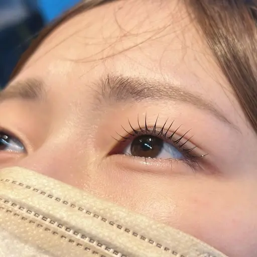 ダメージレスまつ毛パーマ🌼アイシャンプー、トリートメント付き💫