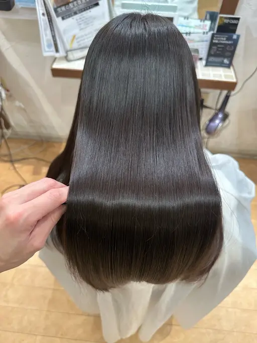 🌈先着3名限定🌈カット＋ヘアカラー ✴& 艶トリートメント(2000円)✨