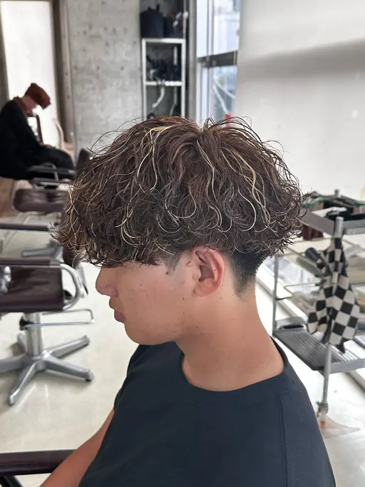 men'sカット➕パーマ➕ハイライト➕トリートメント
