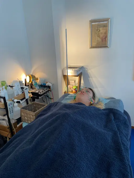 【EMS美容鍼モニター募集】内容をよくご確認の上、リクエストをお願いします