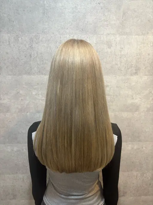 🩵⚡️ブリーチ＋カラー＋トリートメント⚡️🩵