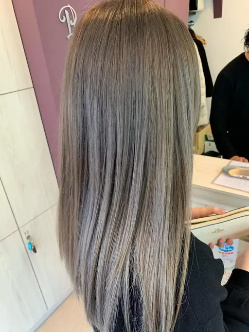 ☀️ミニモ限定クーポン☀️カット＋カラー＋トリートメント全て込みでこの価格🎉（ロング料込み）