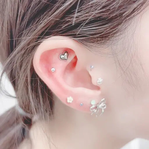 【美ケア習慣・SNSで話題💎⟡.·】耳つぼジュエリー 4粒+選べる4粒　計8粒 3000円