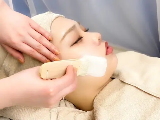 《ミニモ学割》お顔剃り(眉カット付)＋拭き取りパック