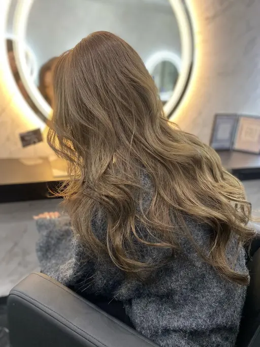 【透明感出したい方へ】艶カラー+クイックトリートメント