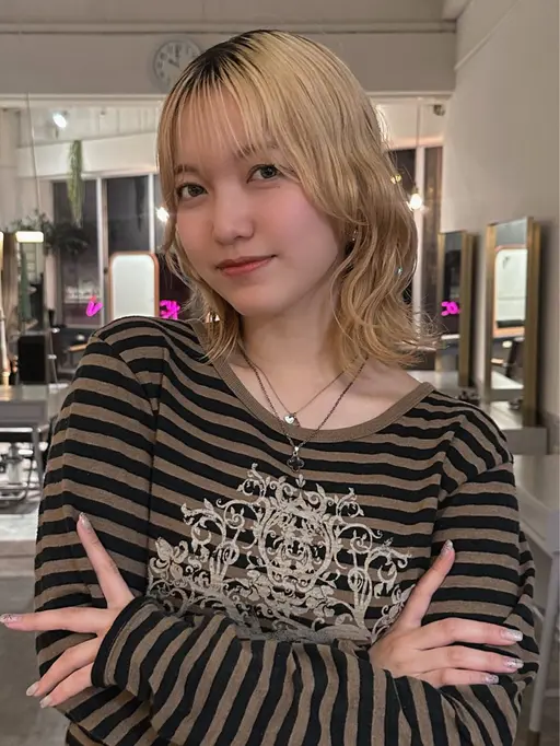 ブリーチリタッチ+オンカラー+2工程トリートメント※注意事項☑︎