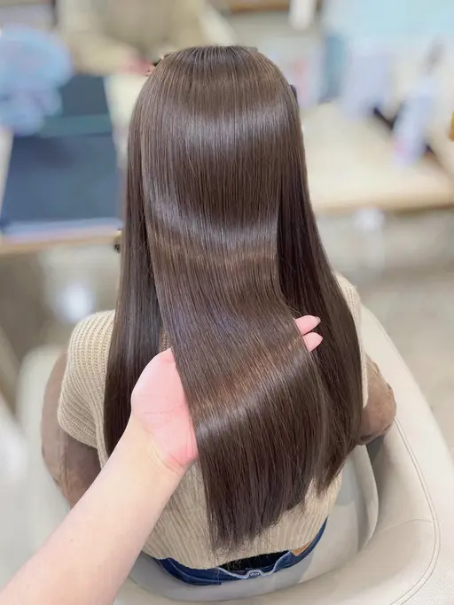 《当日予約限定‼️》カラー➕顔周りカット➕艶感トリートメント