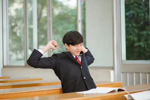 メンズ学割脱毛［13歳から18歳」全身「顔無し、VIO無し」