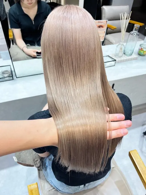 【ご新規様🎶当日平日限定💫💫】ケアブリーチ+オンカラー+髪質改善トリートメント¥20000→¥9000✨