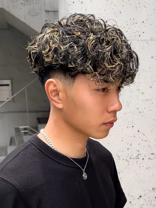 [18​〜​22歳限定]メンズカットパーマハイライト！