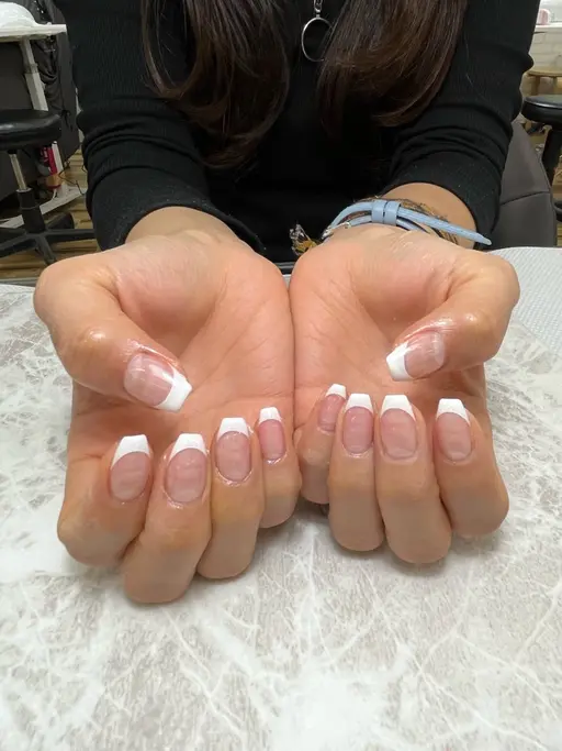 白フレンチネイル🕊️【オフあり】※ベースカラーはクリアのみ