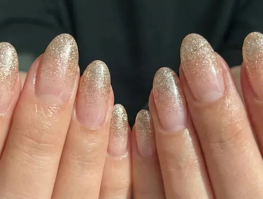 モデルさん募集☆HANDワンカラーまたはラメグラ￥０【オフあり】長さだしオフはご遠慮ください