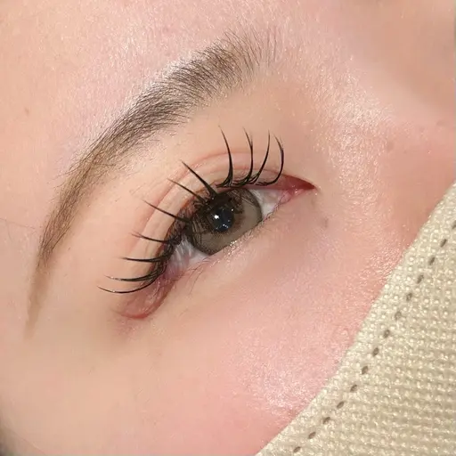 【🩶しっかり盛りたい方🩶】マツエク120本⚠️詳細必読⚠️