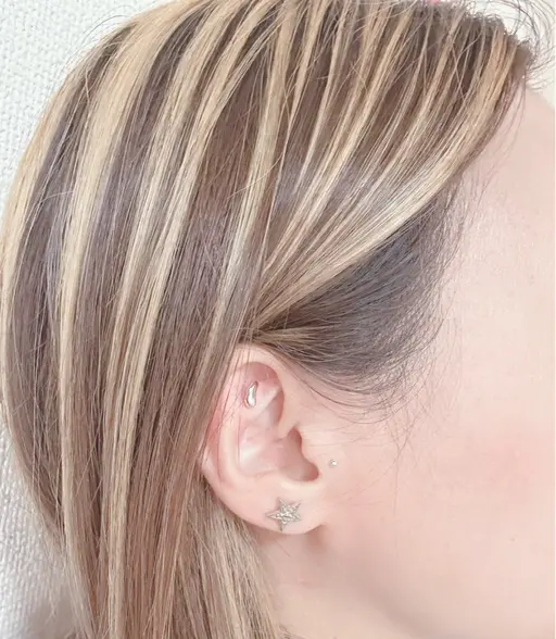 耳ツボジュエリー💎6粒（両耳）/ネイルメニューに追加の場合、1000円で施術させていただいてます！