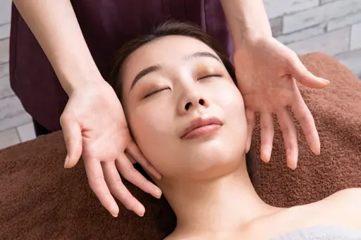 【minimo限定】フェイシャルでもちもち肌❗️デコルテでスッキリで鎖骨クッキリ❗️45分