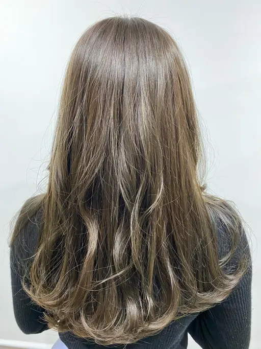 艶カラー＋18種類の中からカウセリングして選ぶシャンプートリートメント