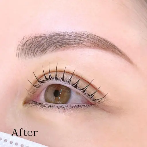 《まつ毛ケアできるパーマ》アミノケアラッシュリフト（上）