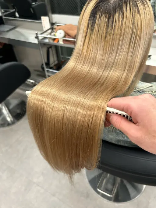 【当日限定クーポン🔥】“最上級の艶髪”デザインカット➕髪質改善カラー➕oggiotto¥5500 トリートメント