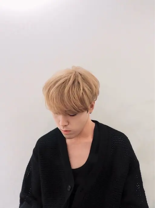 🌟U30当日限定🎗️メンズウルフorセンターパートorラウンドマッシュ＋眉毛カット＋高保湿トリートメント