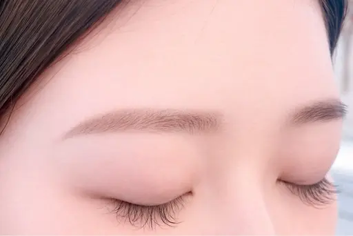 美眉スタイリング（カット＋シェービング＋メイク仕上げ）