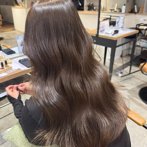 毛先整えカット💇(3cm以内)➕高発色カラー➕トリートメント🧴